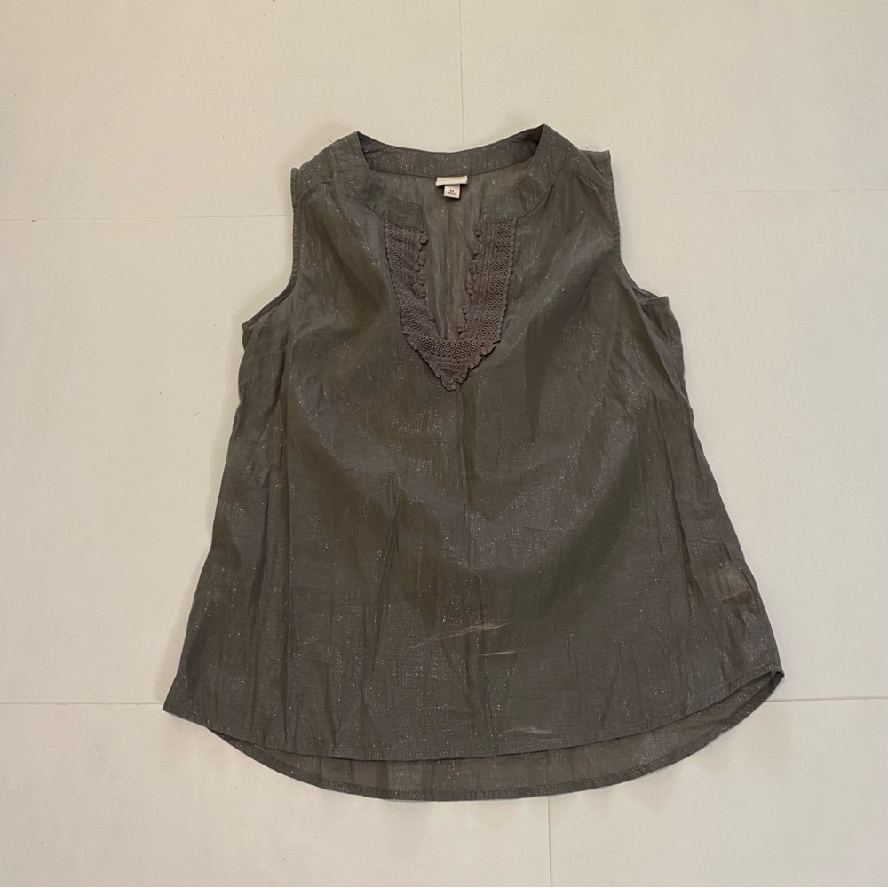 ⭐️ Merona gray no sleeves top size medium